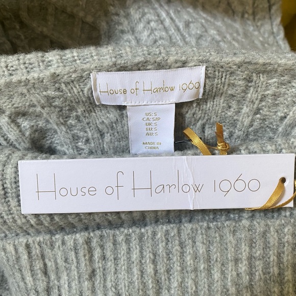 House of Harlow 1960 Sweater Dress Never Worn, New With Tags - Picture 2 of 3